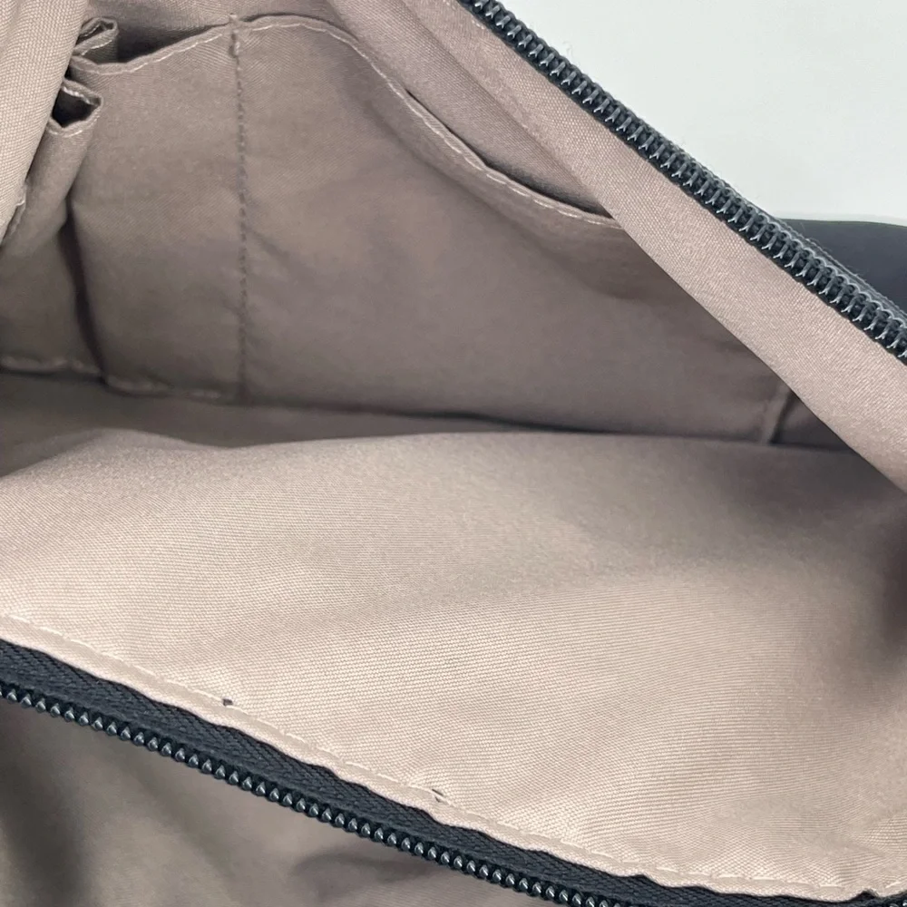 ⭐️Baggallini Black Nylon Crossbody Organizer